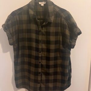 beachlunchlounge Women’s Casual Black and Green Plaid Shirt